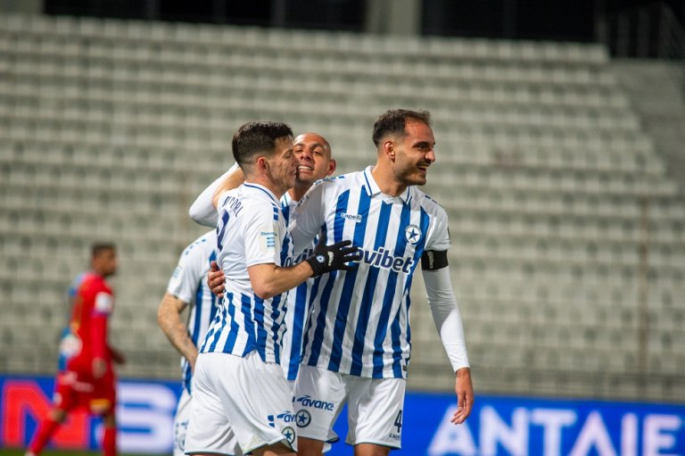 Βόλος – Ατρόμητος 0-3: Ανάσα για τους Περιστεριώτες στο Πανθεσσαλικό