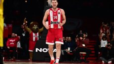 Ολυμπιακός – Μακάμπι Τελ Αβίβ 100-93: Νίκη με σούπερ Βεζένκοφ