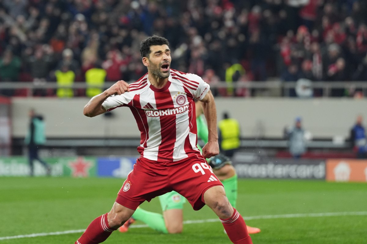 Δεύτερο γκολ για τον Ολυμπιακό με φανταστικό «κεραυνό» του Ταρέμι (2-0, vids)