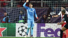 Μυθική εμφάνιση από τον Τζολάκη – Δείτε πως «κατέβασε ρολά» κόντρα στην Λεβερκούζεν (vid)