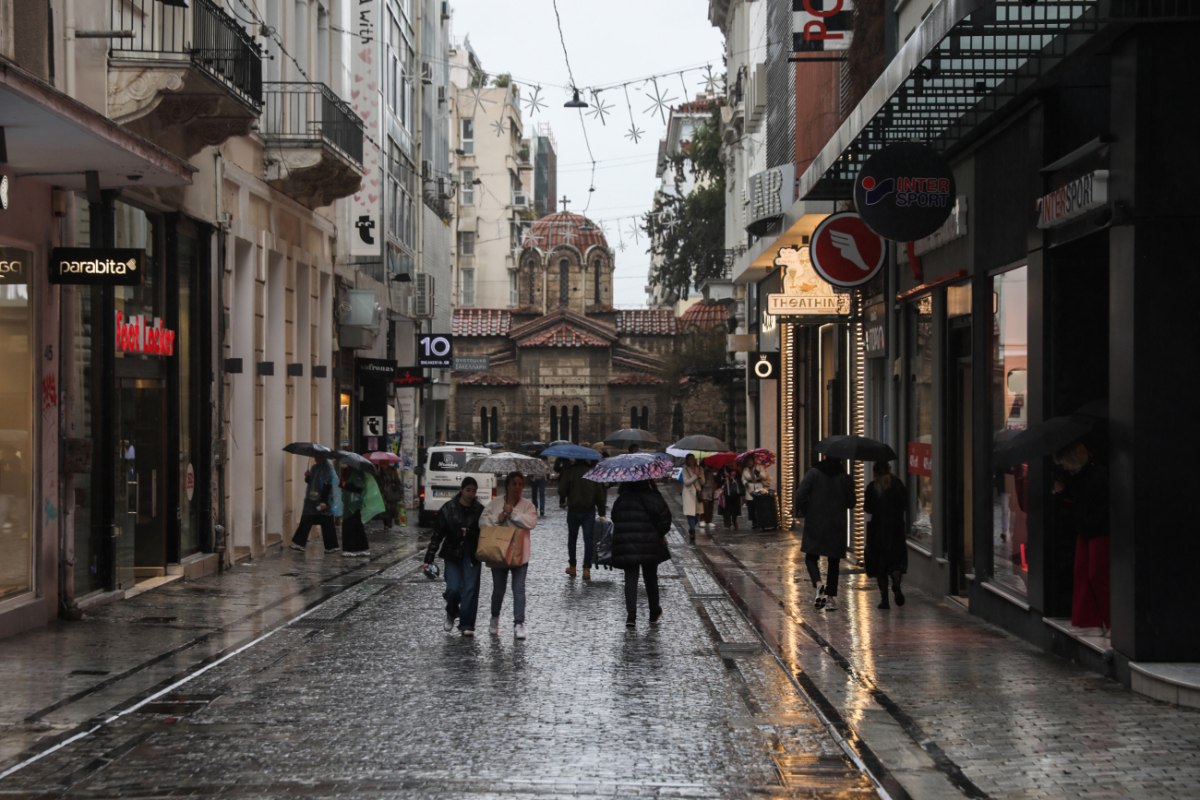 Καιρός: Νέα επιδείνωση με βροχές και καταιγίδες – Τρία διαδοχικά κύματα κακοκαιρίας θα πλήξουν τη χώρα