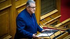 «Όχι» στην άρση ασυλίας Κουτσούμπα, λέει η επιτροπή Δεοντολογίας της Βουλής: «Η μήνυση υποκρύπτει πολιτική σκοπιμότητα» – «Ναι» για άρση ασυλίας Μάντζου