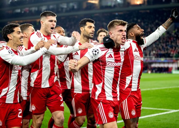 «Ολυμπιακός Πειραιώς: Ο Θρύλος που διεκδικεί την ευρωπαϊκή του δόξα κόντρα στον Άγιαξ»