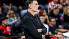 «Να μείνουμε ενωμένοι ως το τέλος»: Όσα είπε ο Μπαρτζώκας στους παίκτες του (vid)