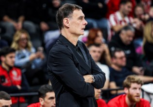 «Να μείνουμε ενωμένοι ως το τέλος»: Όσα είπε ο Μπαρτζώκας στους παίκτες του (vid)