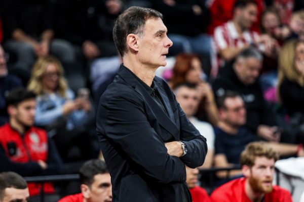 Μπαρτζώκας: «Ο τρόπος που σφυρίχτηκε το παιχνίδι ήταν αλλοπρόσαλλος»