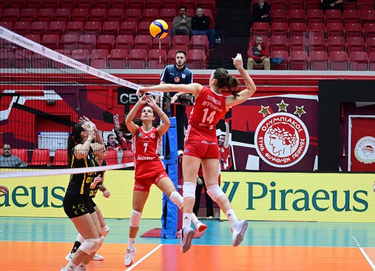 Ολυμπιακός – Άρης 3-0: Εύκολη νίκη για τις «ερυθρόλευκες»