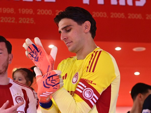 Εξαιρετική απόκρουση του Τζολάκη (vid)