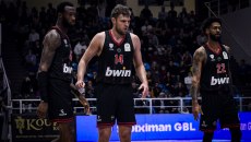 Ολυμπιακός: Τιμωρήθηκε με μία αγωνιστική ο Βεζένκοφ