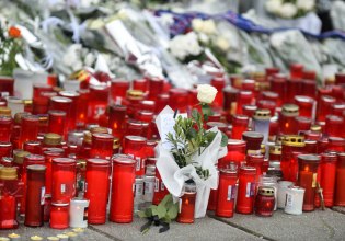 Δυστύχημα στη Ρουμανία: Η τελευταία πράξη του δράματος – Κηδεύτηκαν οι πέντε οπαδοί του ΠΑΟΚ