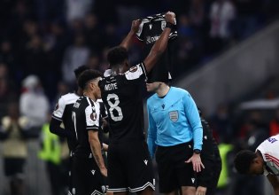 Λιόν – ΠΑΟΚ 4-2: Έπαιξε για τους αδικοχαμένους οπαδούς του και «λύγισε» με 10 παίκτες (vid)