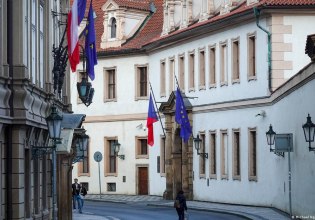Η Τσεχία θέλει να μείνει με κορώνα