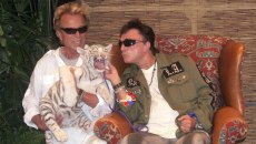 Siegfried & Roy – Αγάπησαν τις λευκές τίγρεις, έκαναν σόου μαζί τους στο Λας Βέγκας, τους δάγκωσαν, άλλαξαν όλα