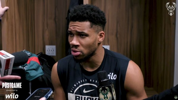 Αντετοκούνμπο μετά την ήττα από τους Γουόριορς: «Να πιστεύουμε ότι θα είναι μία σπουδαία ιστορία επιστροφής»