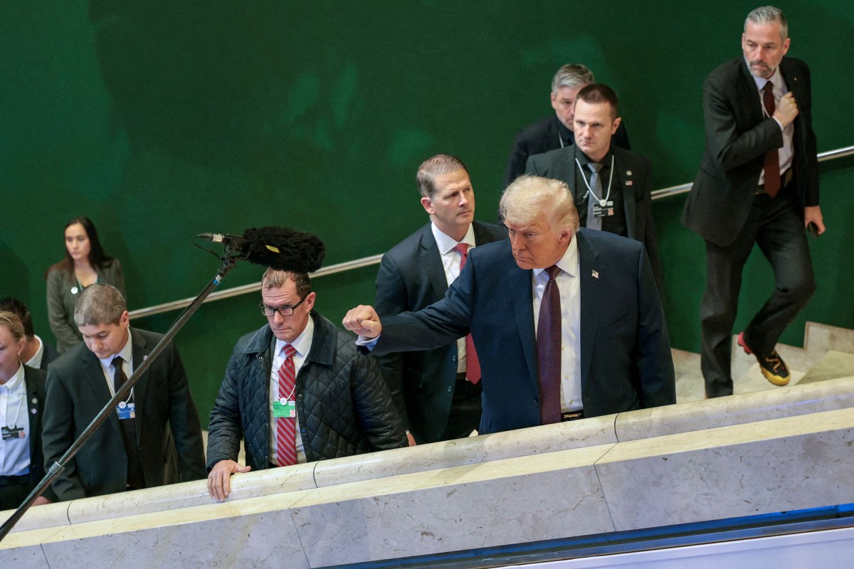 «Πυρ και μανία» ο Τραμπ κατά των New York Times μετά τη δημοσίευση δυσμενούς δημοσκόπησης – «Εγκληματική ενέργεια»