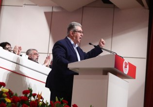22ο Συνέδριο ΚΚΕ: Η νέα Κεντρική Επιτροπή εξέλεξε ομόφωνα γενικό γραμματέα τον Δημήτρη Κουτσούμπα