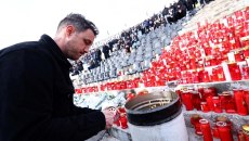 Με λευκά τριαντάφυλλα η ομάδα του Άρη στην Τούμπα, τίμησε τη μνήμη των οπαδών του ΠΑΟΚ (pics)