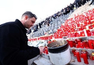 Με λευκά τριαντάφυλλα η ομάδα του Άρη στην Τούμπα, τίμησε τη μνήμη των οπαδών του ΠΑΟΚ (pics)