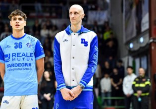 Συγκλονίζει ο Πολονάρα: Επέστρεψε στο γήπεδο και αποθεώθηκε (vids)