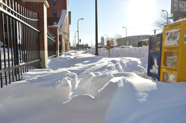 ICE… age στις ΗΠΑ – Όταν η μπουκιά παγώνει στον αέρα μαζί με το πιρούνι (βίντεο)