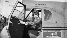 Τα τελευταία κλικ: Ανέκδοτες φωτογραφίες της Αμέλια Έρχαρτ λίγες ώρες προτού το όνειρο γίνει εφιάλτης