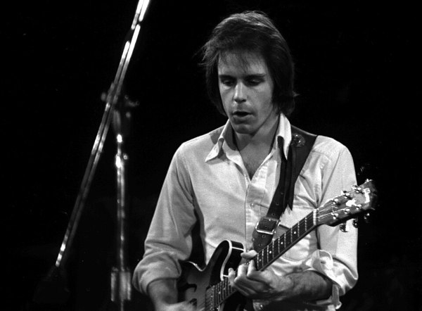 «Δεν είμαι έτοιμος να φύγω ακόμη»: Πέθανε ο Bob Weir, κιθαρίστας και ιδρυτικό μέλος των Grateful Dead