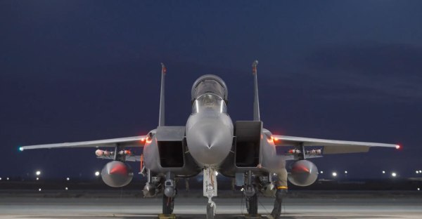 Οι ΗΠΑ επιβεβαιώνουν την επίθεση στη Συρία με βίντεο