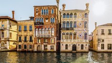 Το «καταραμένο» βενετσιάνικο παλάτσο που κάποτε ζωγράφισε ο Μονέ βγαίνει προς πώληση – Η ιστορία του