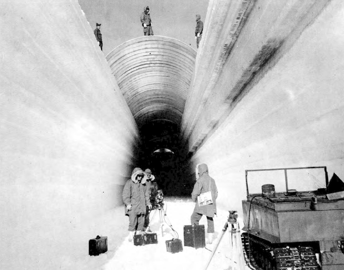 Οι ΗΠΑ αναγκάστηκαν να εγκαταλείψουν τη βάση του Camp Century το 1967 (US Army Corps of Engineers)