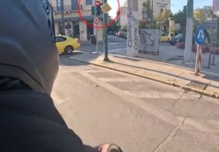 Ταυτοποιήθηκαν οι δύο 24χρονοι που παραβίαζαν κόκκινα με μηχανή – Πώς προσπάθησαν να σβήσουν τα ίχνη τους