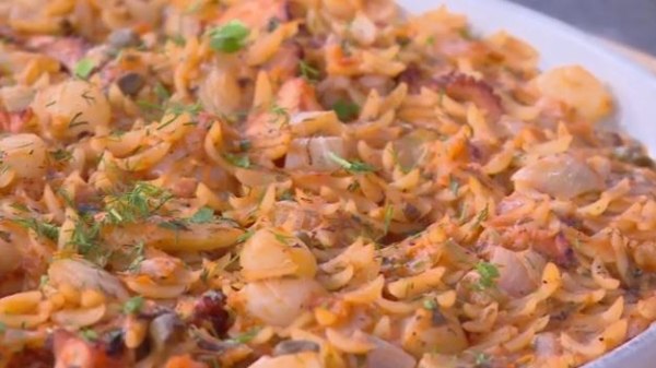 Συνταγή: Γιουβέτσι χταπόδι στην κατσαρόλα με κοκκάρια