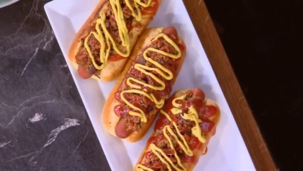 Συνταγή: Hot Dog με chili con carne