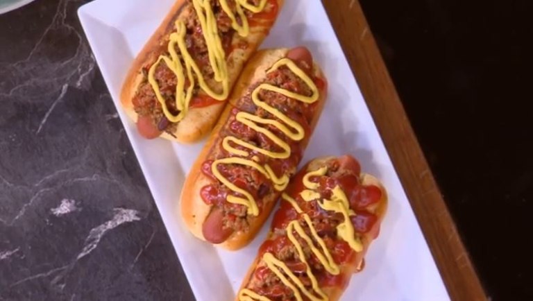 Συνταγή: Hot Dog με chili con carne