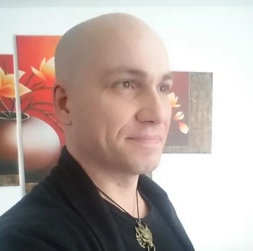 Γαλλία: Αυτοδίδακτος υπνωτιστής κατηγορείται ότι νάρκωνε και βίαζε γυναίκες – Βιντεοσκοπούσε τις επιθέσεις