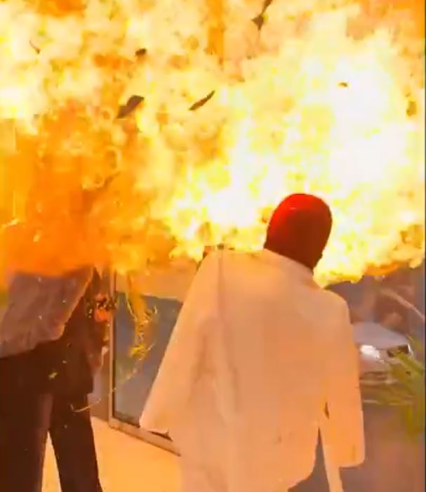 Ουζμπεκιστάν: Μπαλόνια με υδρογόνο πήραν φωτιά μπροστά στο πρόσωπο γυναίκας