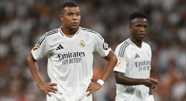 Εκνευρισμένος ο Εμπαπέ: Είπε στους συμπαίκτες να φύγουν από την απονομή και να μην κάνουν pasillo στην Μπαρτσελόνα (vid)