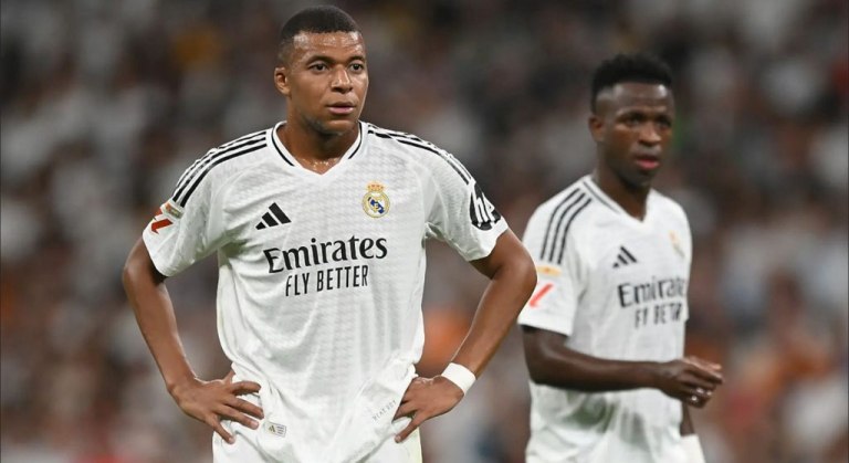 Εκνευρισμένος ο Εμπαπέ: Είπε στους συμπαίκτες να φύγουν από την απονομή και να μην κάνουν pasillo στην Μπαρτσελόνα (vid)