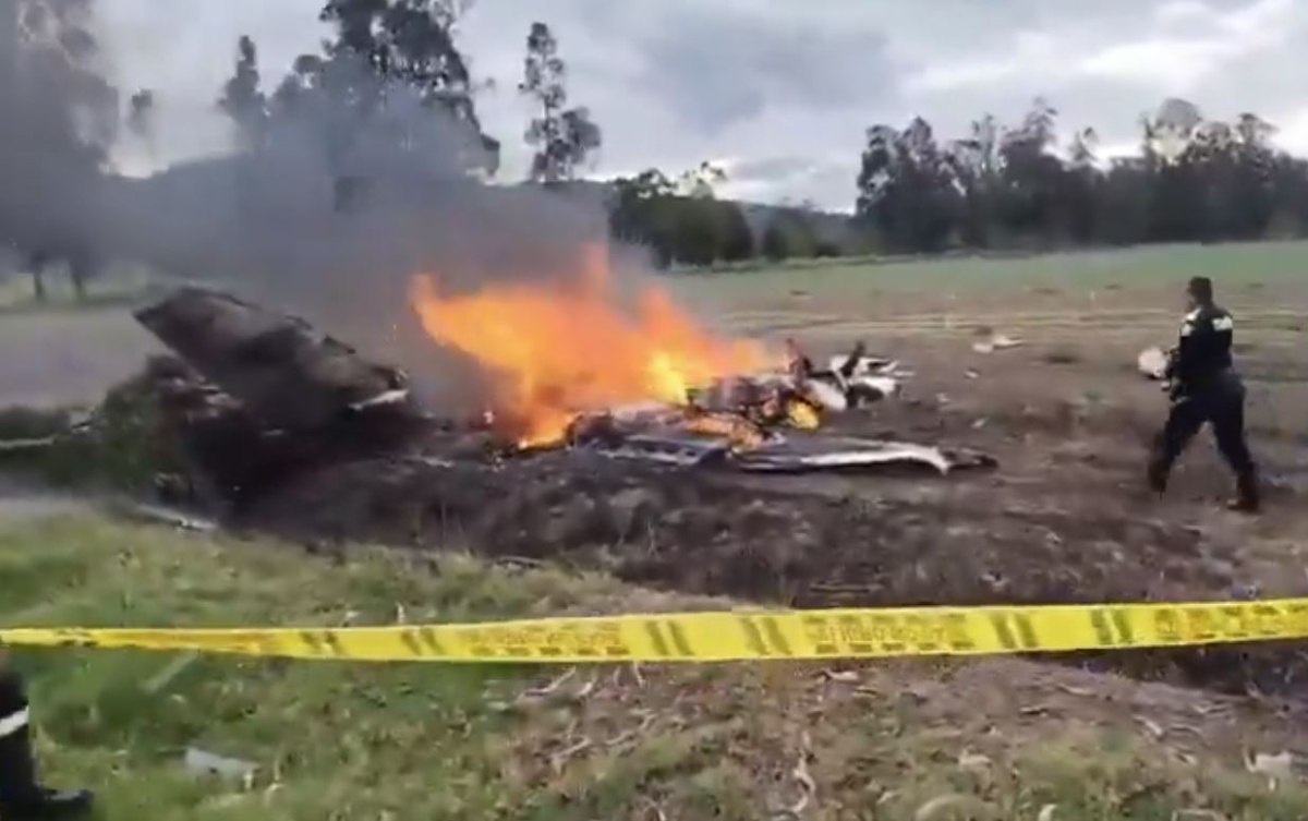 Κολομβία: Έξι νεκροί σε συντριβή ιδιωτικού αεροσκάφους – Δημοφιλής τραγουδιστής μεταξύ των θυμάτων [βίντεο]