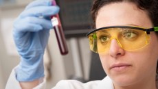 Τεστ αίματος μπορεί να δείξει την Πάρκινσον ακόμη και δεκαετίες πριν από τα συμπτώματα