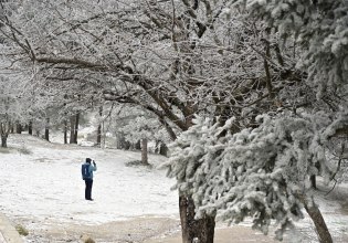 Καιρός: Νεφώσεις με χιονόνερο, χιόνια και θυελλώδεις ανέμους- Περαιτέρω επιδείνωση από Τετάρτη