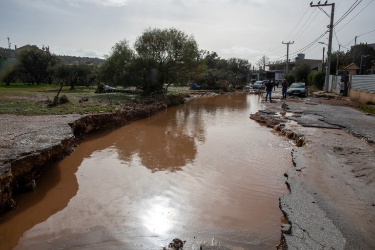 Όταν ο πολεοδομικός σχεδιασμός αγνοεί ρέματα και μορφολογική ιστορία – Τι λέει ο Λέκκας