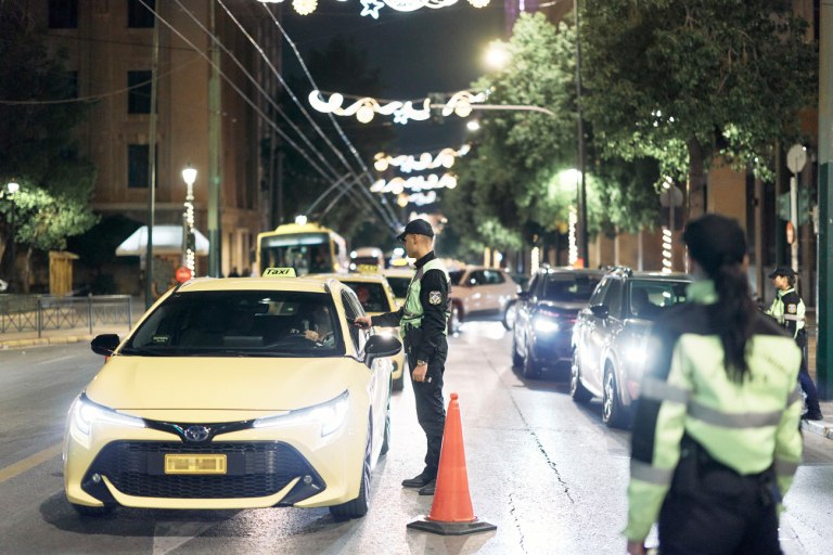 Πρωτοχρονιά με αλκοτέστ στους δρόμους της Αττικής – 62 θετικά τεστ σε πάνω από 6.000 ελέγχους