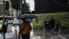 Καιρός: Βροχερό το σκηνικό την Κυριακή, με μικρή άνοδο της θερμοκρασίας – Πού θα σημειωθούν καταιγίδες