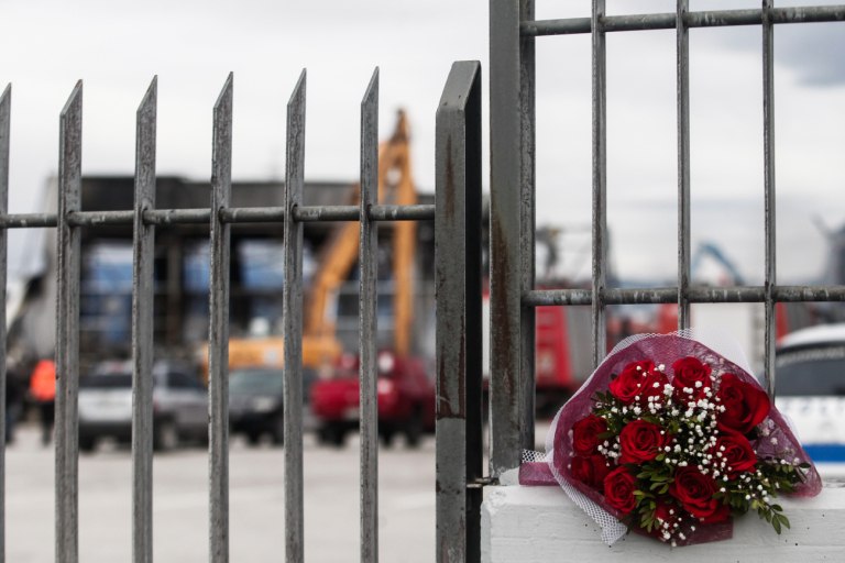 Βιολάντα: Ανατριχιαστικές οι εικόνες από τα Τρίκαλα μετά την έκρηξη – Η επόμενη ημέρα στο μοιραίο εργοστάσιο