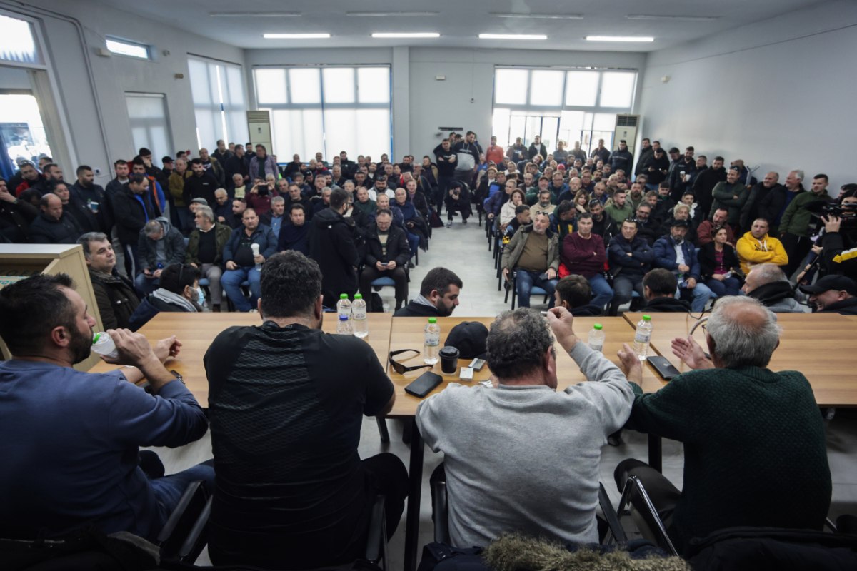 Αγρότες: Με 14 αιτήματα «επιβίωσης» πάνε στο Μαξίμου – Αντίστροφη μέτρηση για τη συνάντηση με Μητσοτάκη