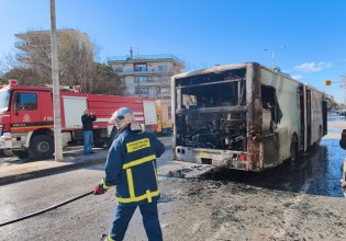 Θεσσαλονίκη: Φωτιά ξέσπασε σε λεωφορείο του ΚΤΕΛ που βρισκόταν εν κινήσει