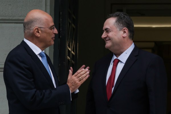 Συνάντηση Δένδια – Κατζ με ατζέντα εξοπλιστικά και ενίσχυση της αμυντικής συνεργασίας Ελλάδας – Ισραήλ