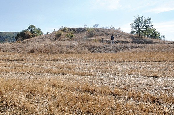 Ο Τύμβος Κάραγατς έχει ύψος 8 μέτρα και διάμετρο 60 μέτρα (Hüseyin Erpehlivan)