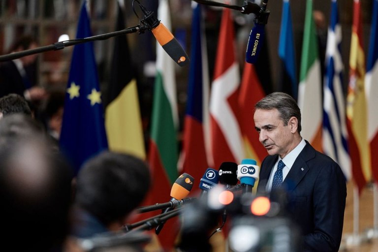 Κυρ. Μητσοτάκης: Και με την… αξία της ισχύος και με τις Βρυξέλλες – Δύο βάρκες για τον Τραμπ και μία απουσία από το Νταβός