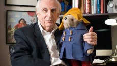 Η περίπλοκη, αληθινή ιστορία του αδέσποτου αρκούδου Paddington — Η κόρη του δημιουργού αφηγείται